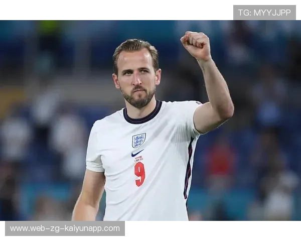 凯恩反击中断球后送出穿透传球，热刺体系更完整